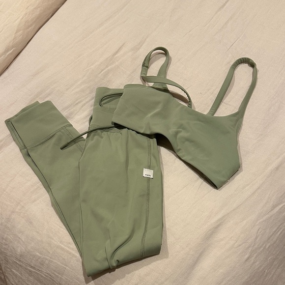 Vuori workout set